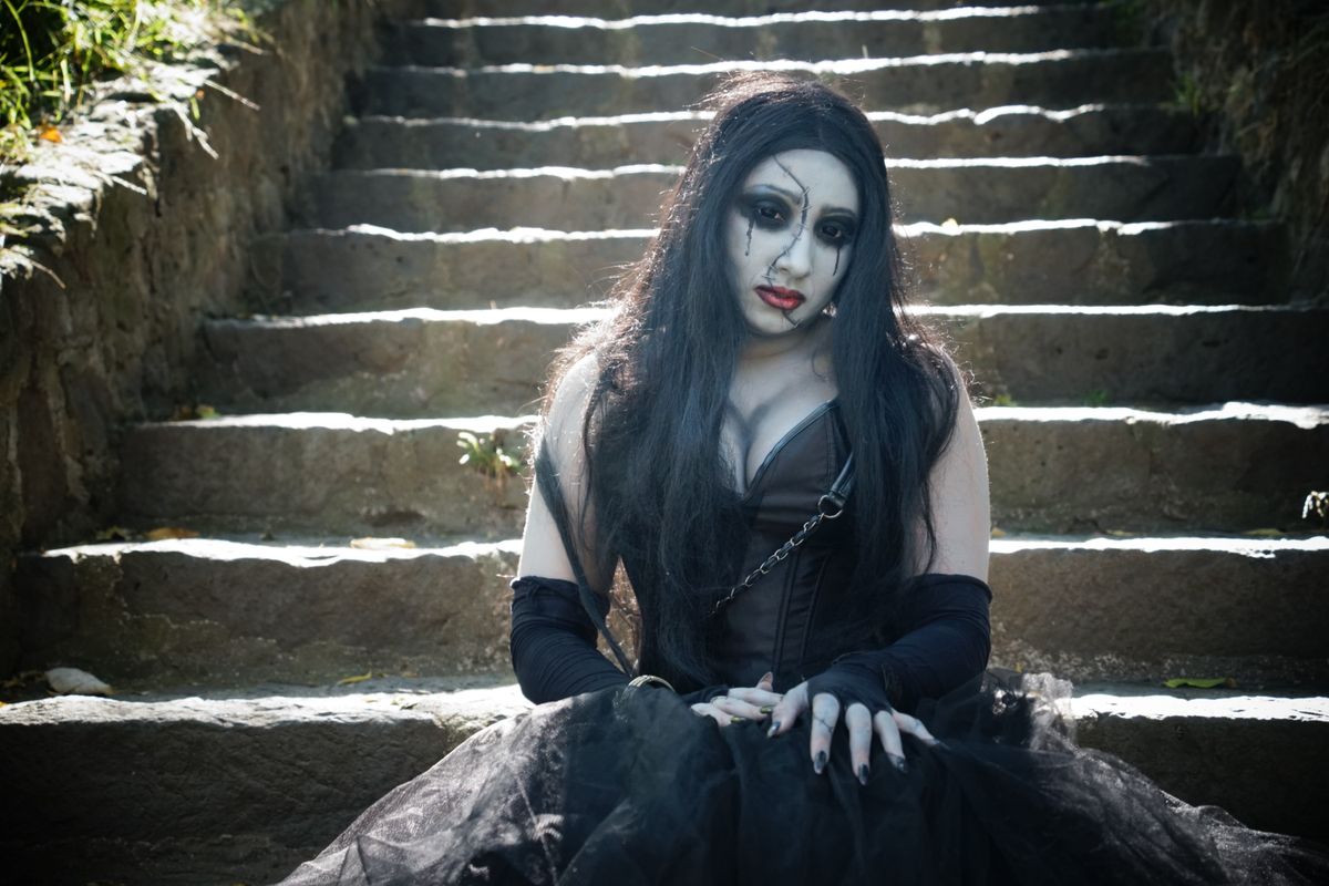 Choose Your Own Halloween: A Gothic Outfit Adventure With a $12.99 Ceiling
