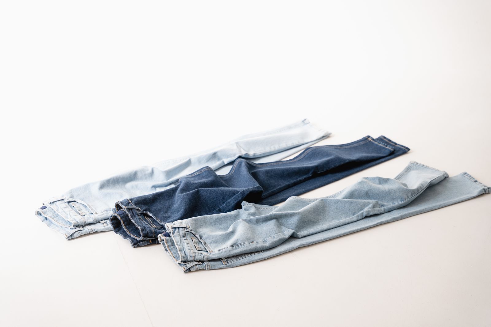 This Week's Denim Forecast: A Sudden and Total Shift Away From Skinny Jeans This Week’s Denim Forecast: A Sudden and Total Shift Away From Skinny Jeans
