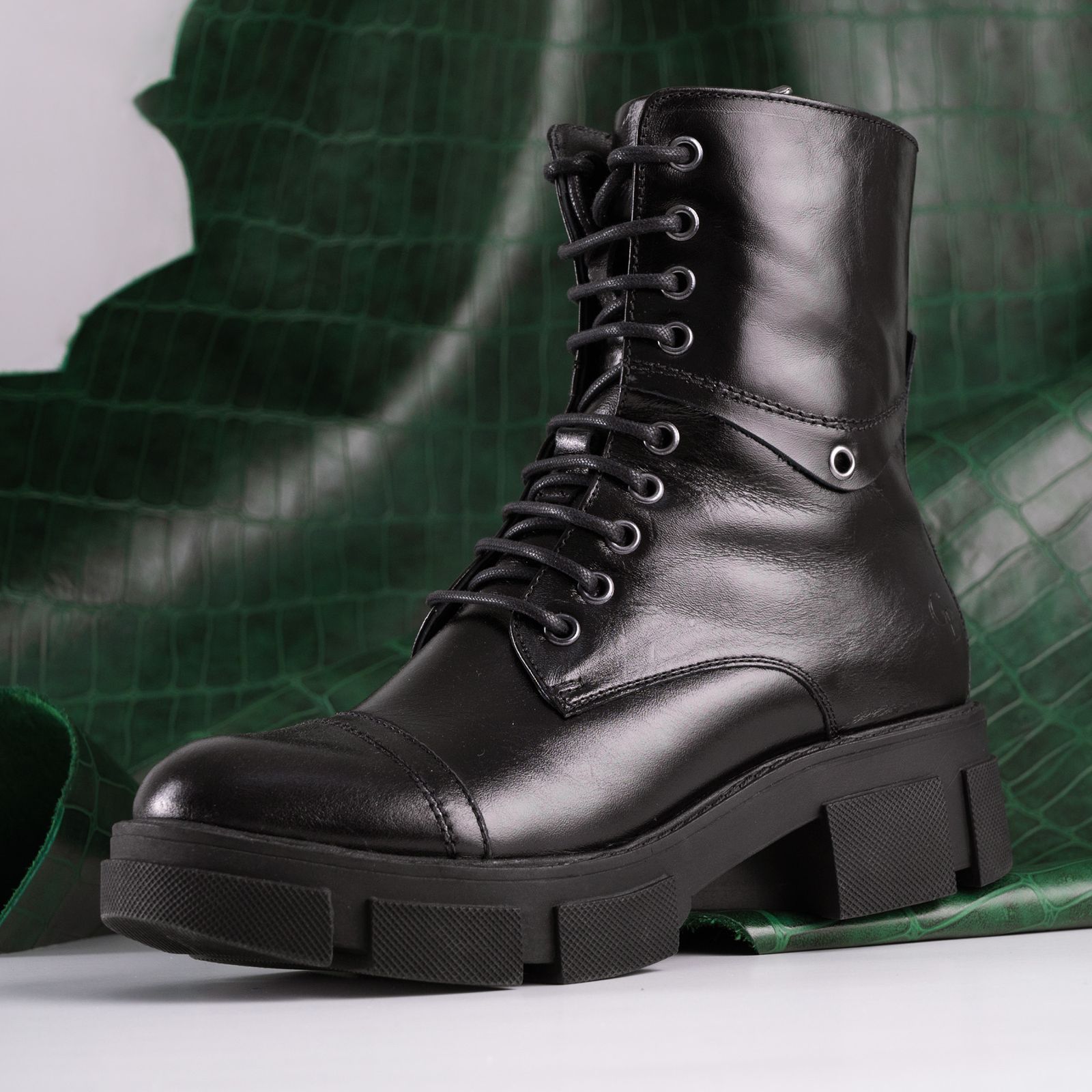 Case File: The Boot That’s Going to Get Bought Before Winter Even Starts