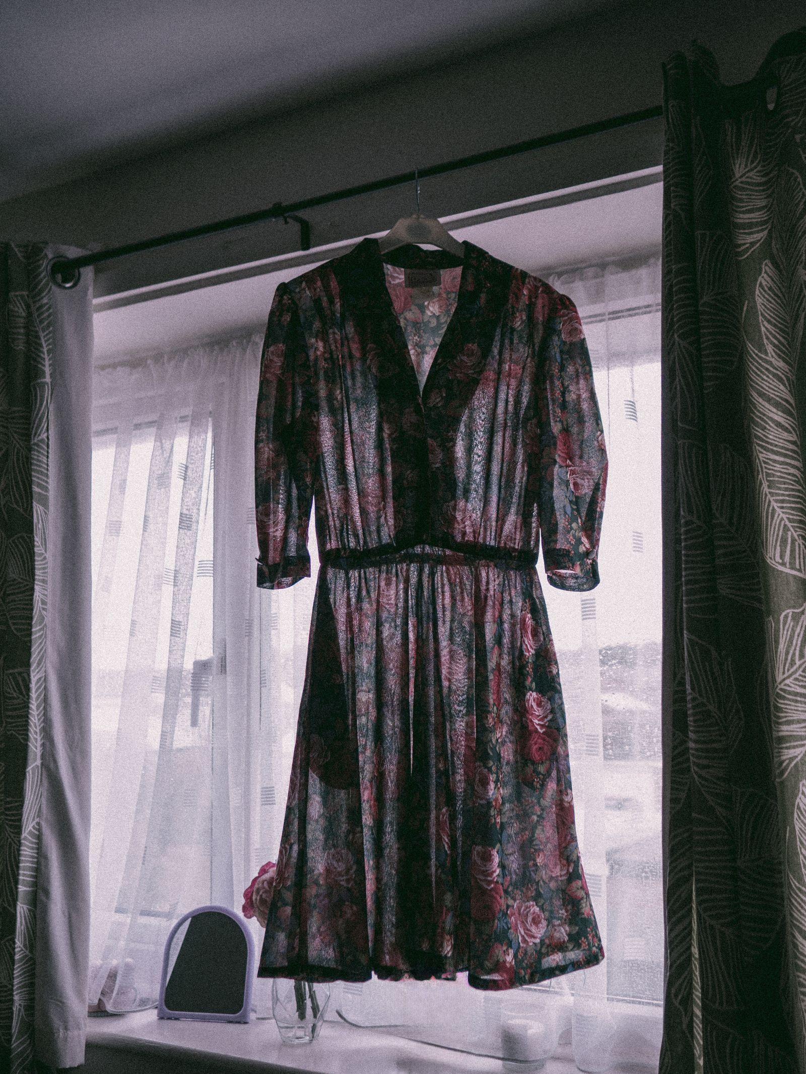 Chat Transcript: Me, Live Support, and the $18 Dress I Definitely Didn’t Need
